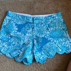 Lilly Pulitzer buttercup scallop size 2 shorts